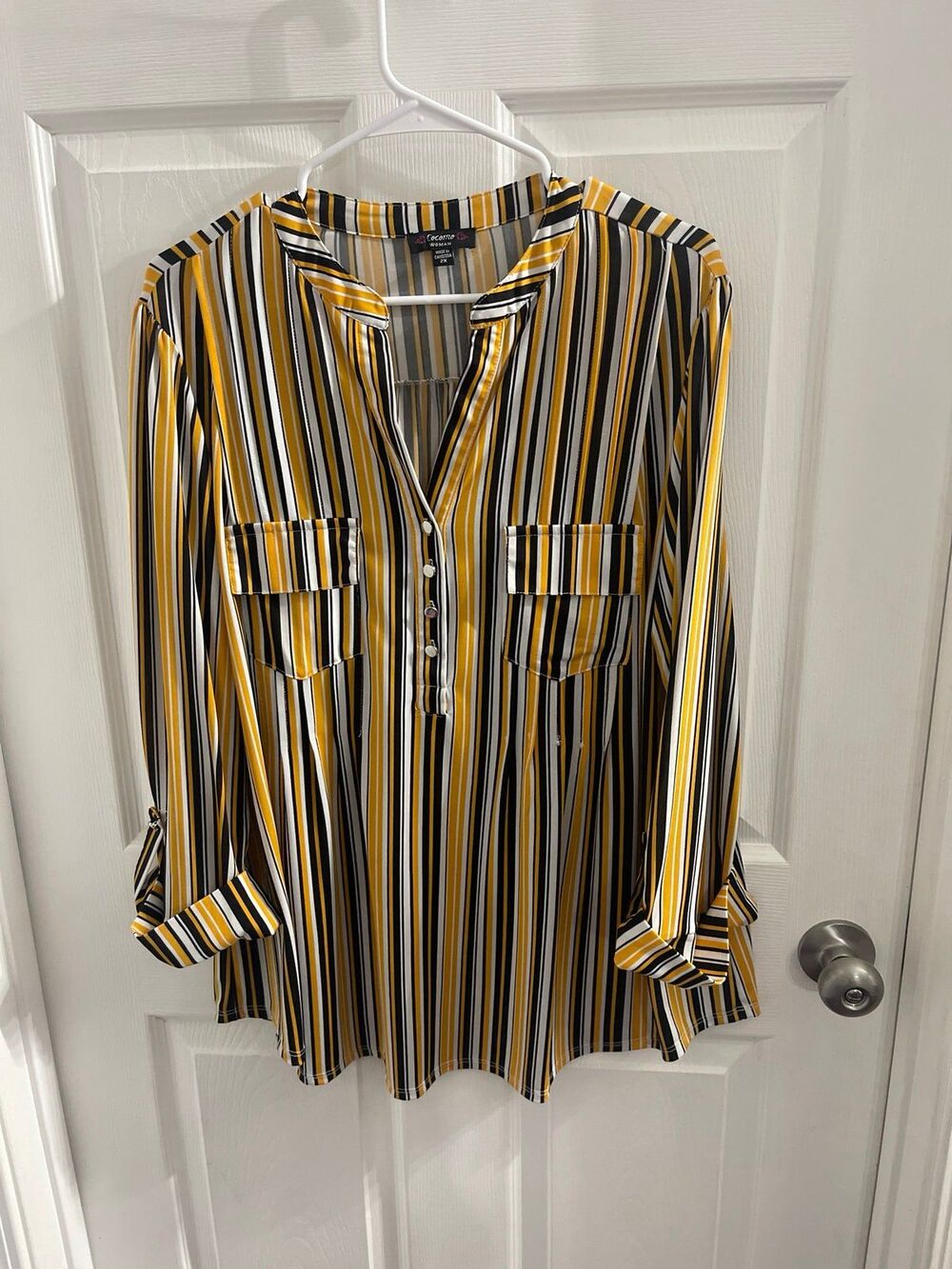 Cocomo Woman Blouse Size 2X Gold/Black/White